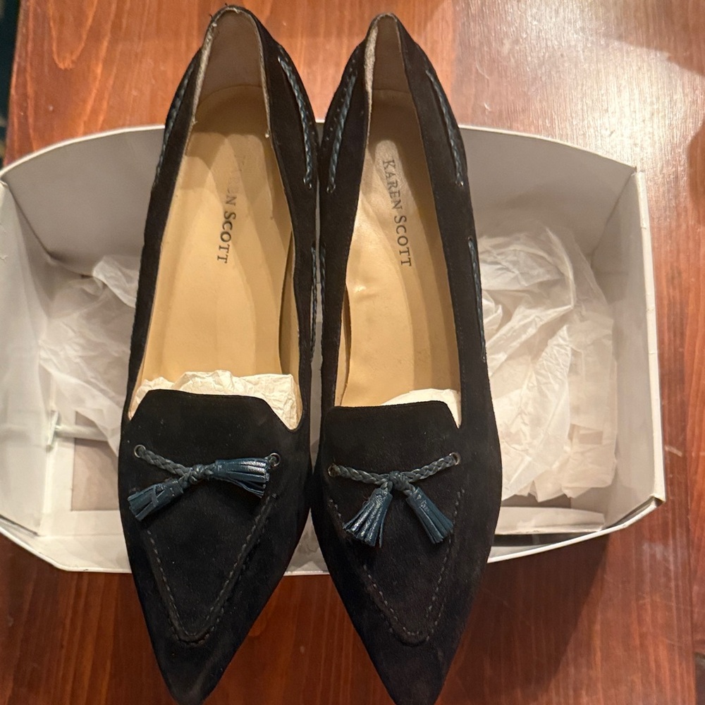 Karen Scott Black Suede Tassel Heels